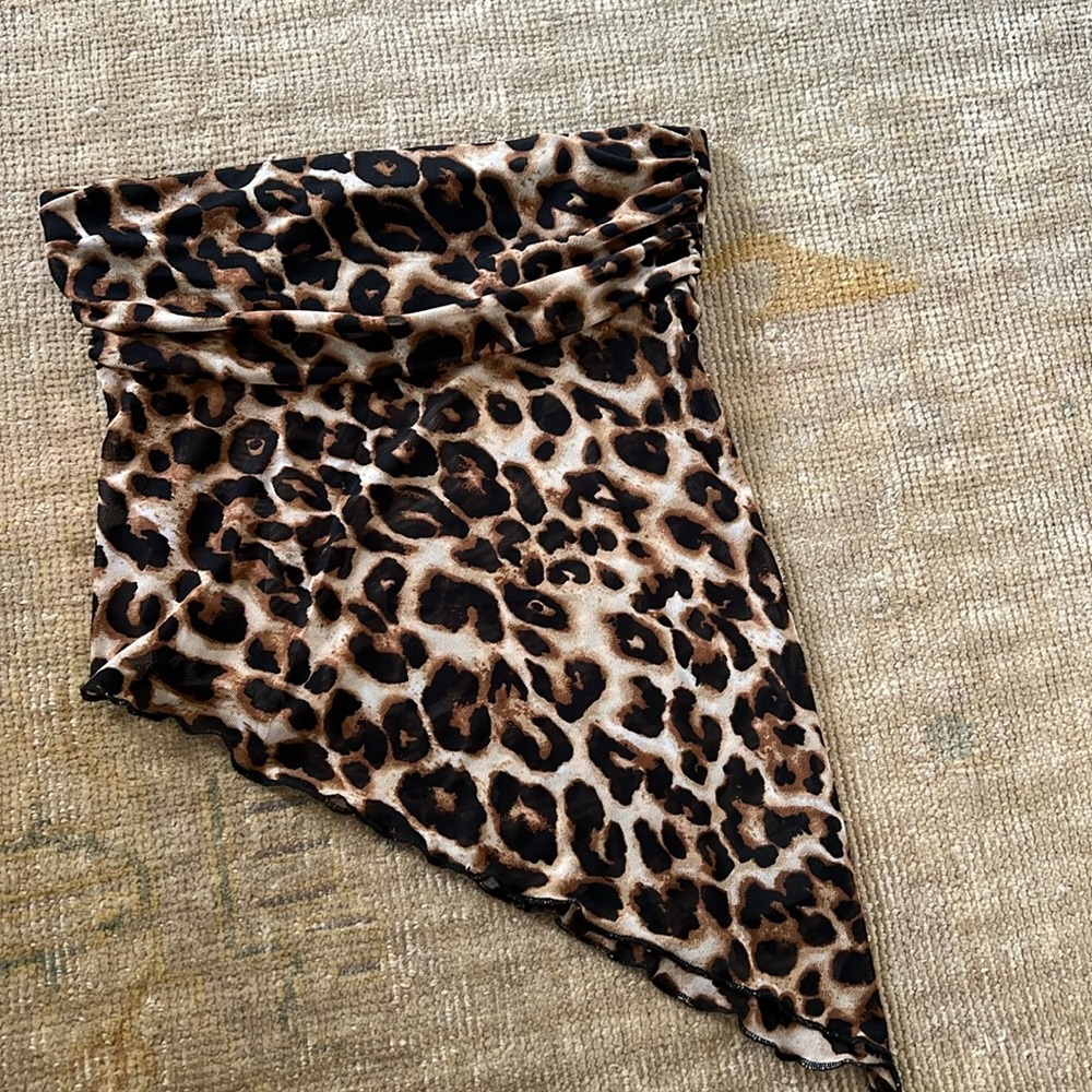 Leopard print top